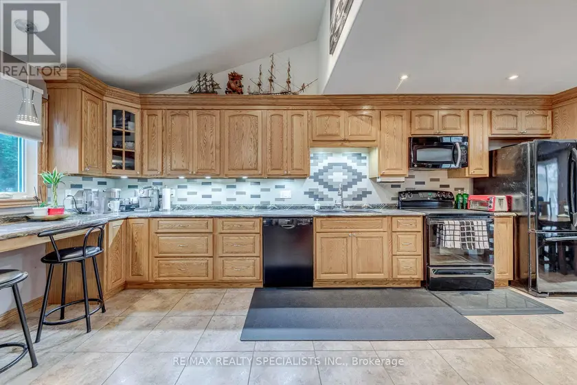 Semi-Detached/Link at 4089 BARBICAN DRIVE, Mississauga