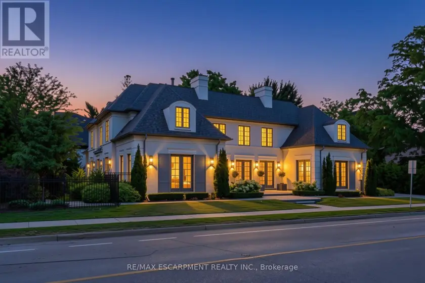 Detached at 393 MAPLE GROVE DRIVE, Oakville