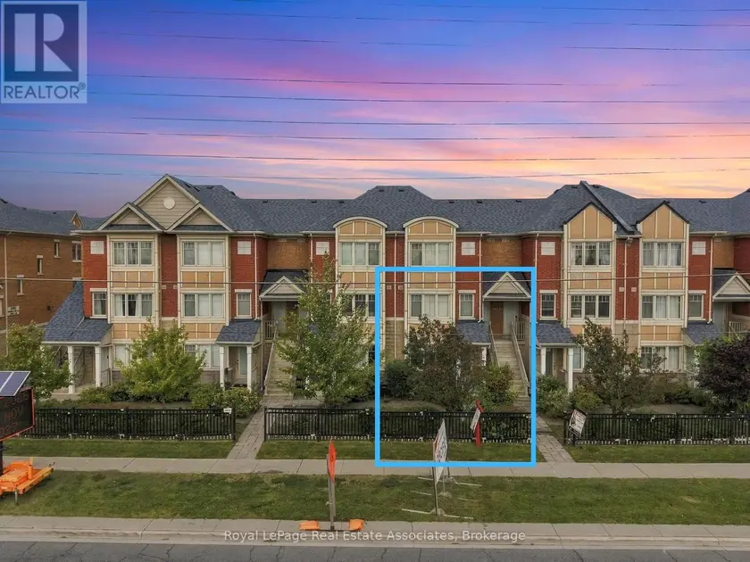 Townhouse at 16 - 3975 EGLINTON AVENUE W, Mississauga