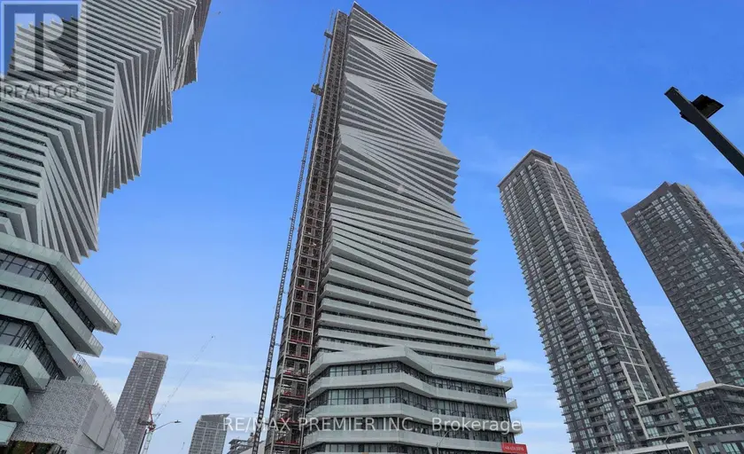 Apartment at 225 - 3900 CONFEDERATION PARKWAY, Mississauga