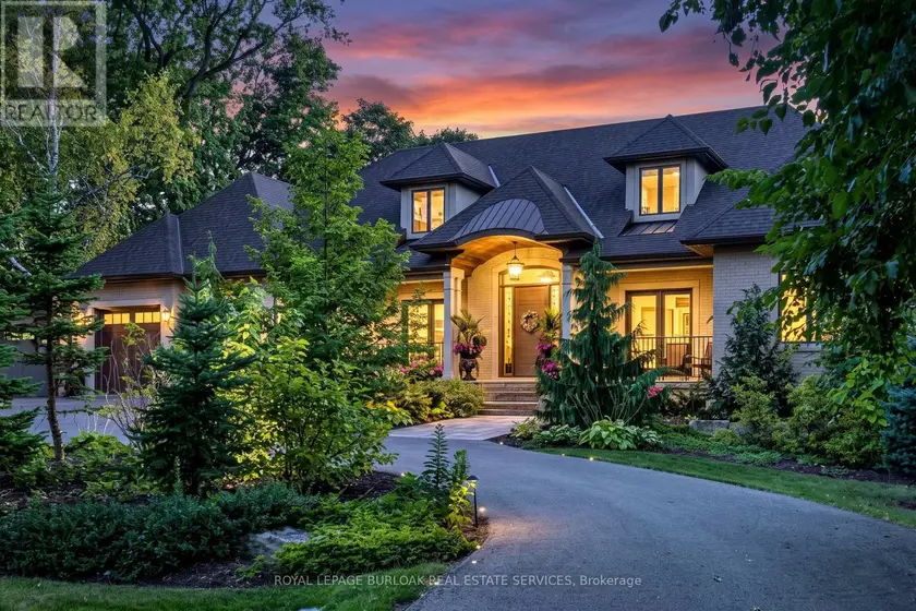 Detached at 368 FOURTH LINE, Oakville