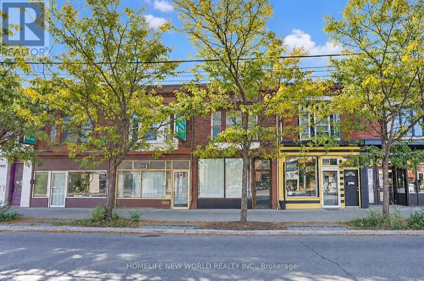 Townhouse at 2001 DUNDAS STREET W, Toronto