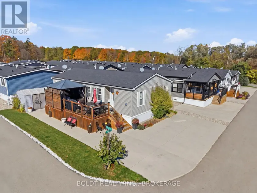 Detached at ASH 31 - 4449 MILBUROUGH LINE, Burlington