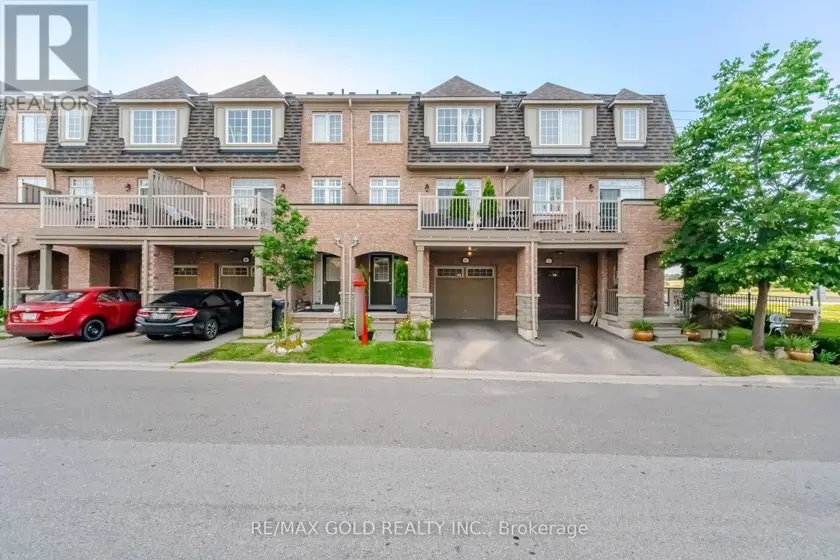 Townhouse at 4 UTOPIA WAY, Brampton