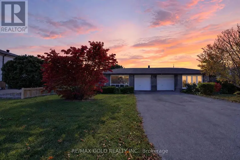 Semi-Detached/Link at 6 DARTFORD ROAD, Brampton
