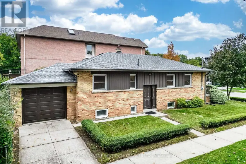 Detached at 454 RIMILTON AVENUE, Toronto