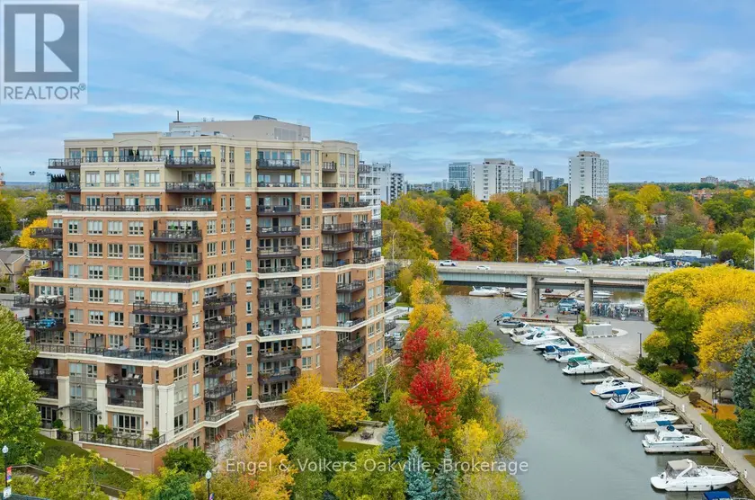 Apartment at 305 - 111 FORSYTHE STREET, Oakville