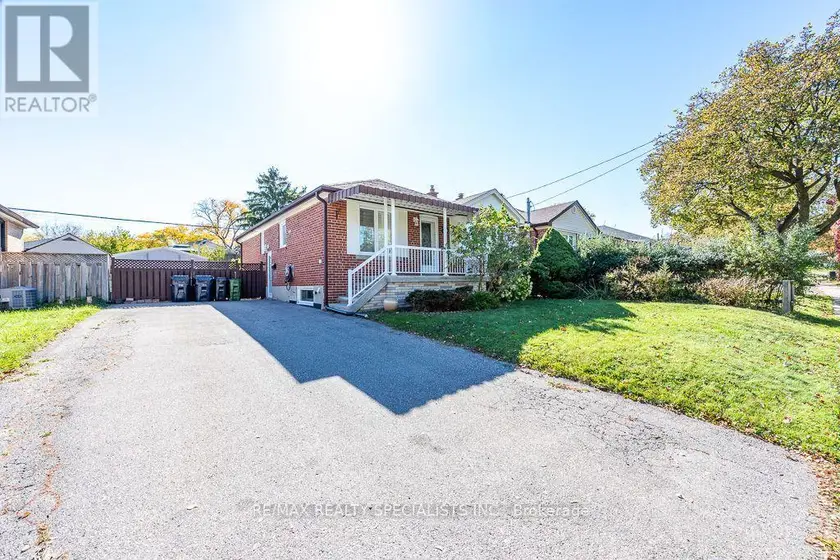 Detached at MAIN - 79 CLEARBROOKE CIRCLE, Toronto