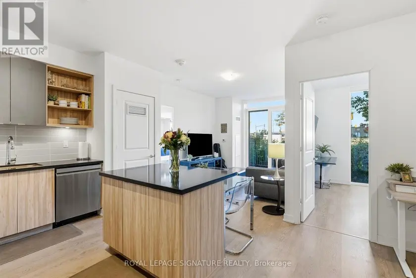 Apartment at B101 - 4655 METCALFE AVENUE, Mississauga