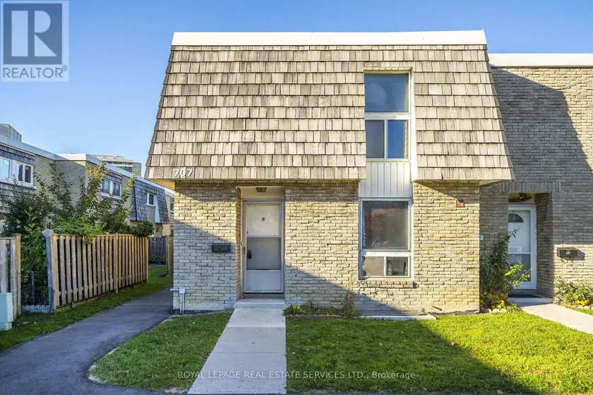 Townhouse at 51 - 707 BURNHAMTHORPE ROAD, Toronto