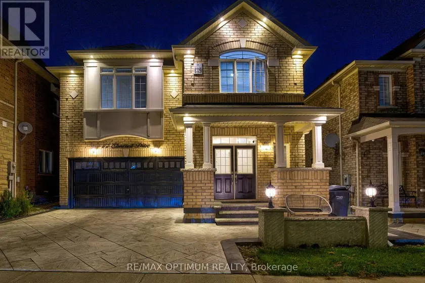 Detached at 17 ELMCREST DRIVE, Brampton