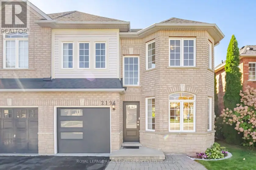 Semi-Detached/Link at 2194 SUTTON DRIVE, Burlington