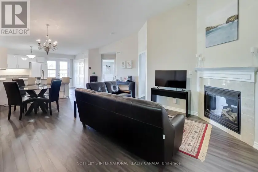 Apartment at 402 - 1830 WALKER'S LINE, Burlington