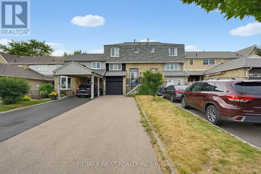 Townhouse at 24 PRIMROSE CRESCENT, Brampton