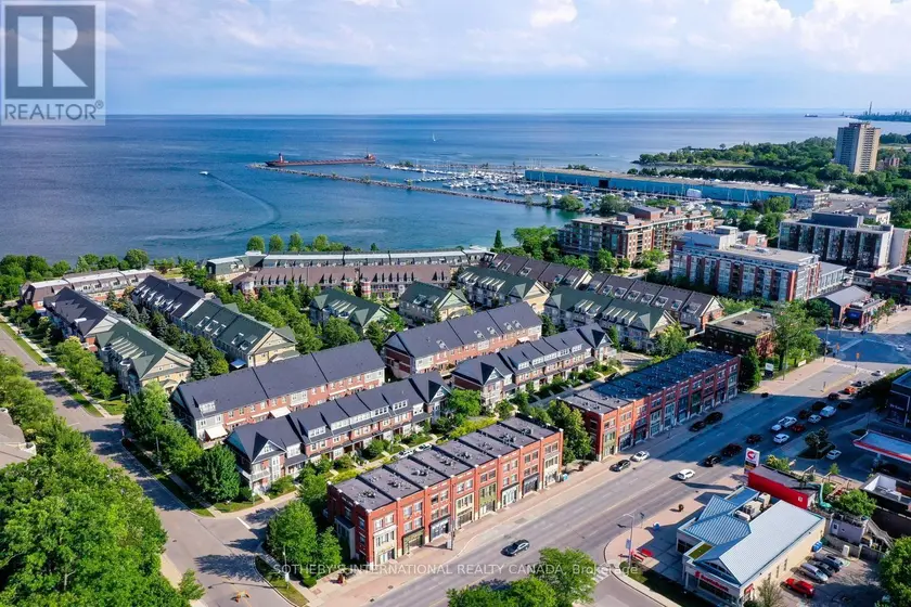 Townhouse at 112 WATERSIDE DRIVE, Mississauga