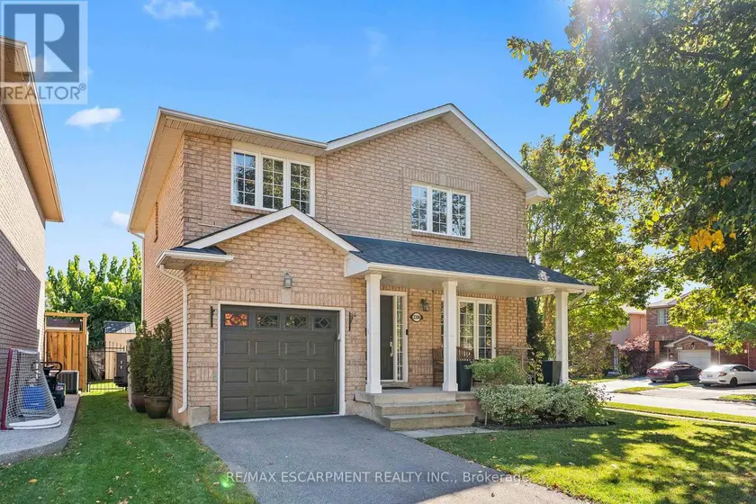 Detached at 2206 GOLDEN ORCHARD TRAIL, Oakville