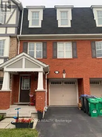 Townhouse at 7 POPPYTHORN ROAD, Brampton