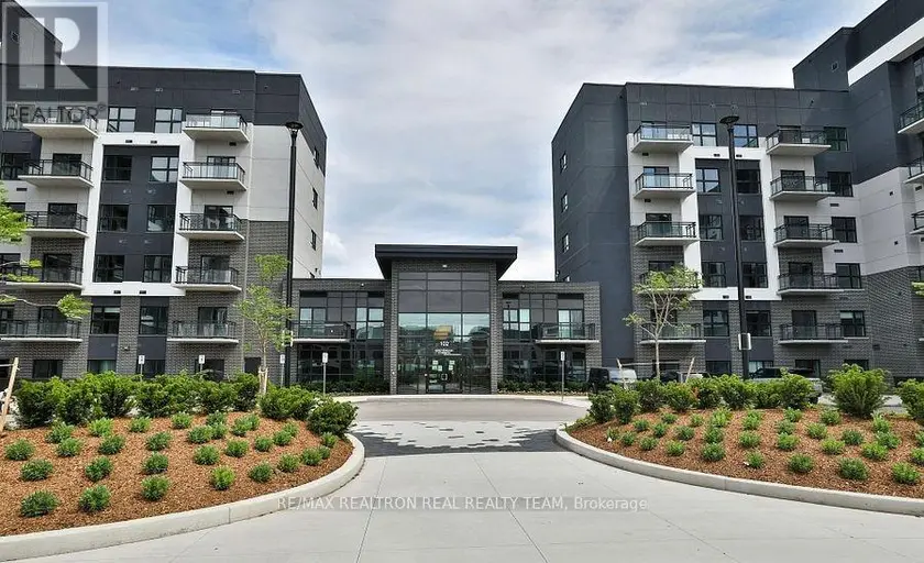 Apartment at 334 - 102 GROVEWOOD COMMON, Oakville