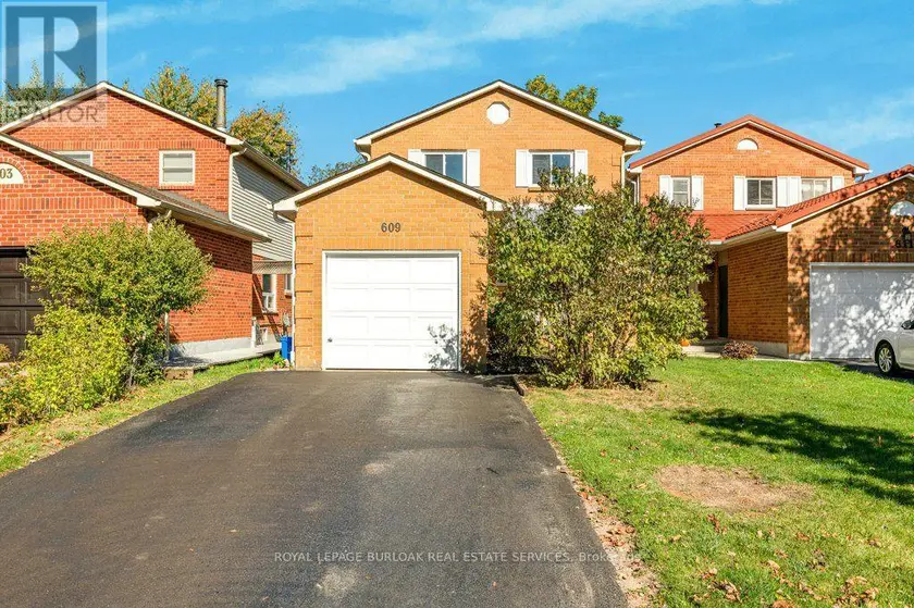 Detached at 609 ROSEHEATH DRIVE, Milton