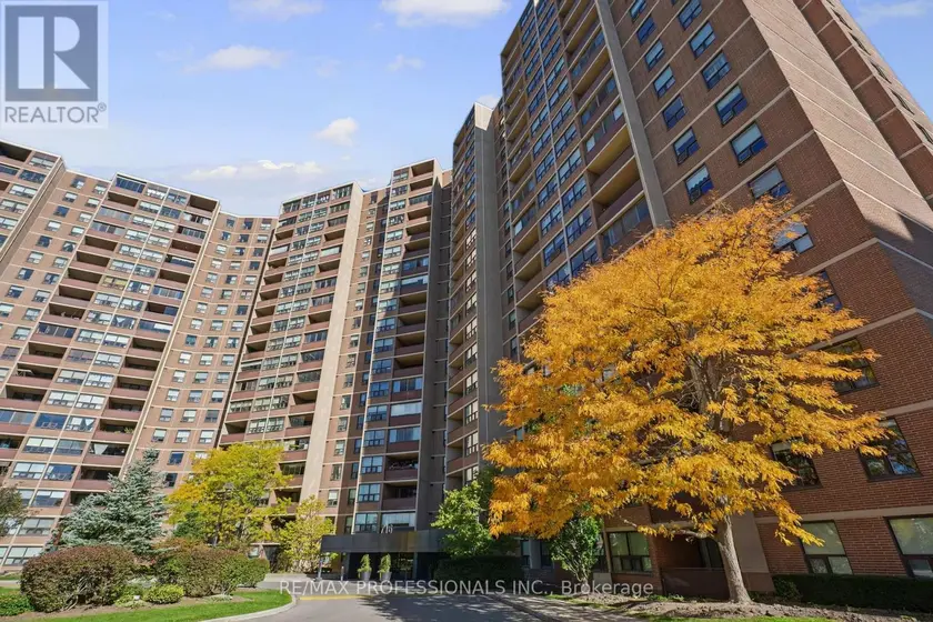 Apartment at 605 - 716 THE WEST MALL ROAD, Toronto
