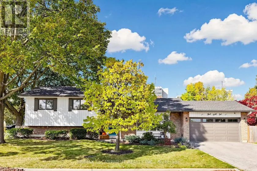 Detached at 341 LYNNWOOD DRIVE, Oakville