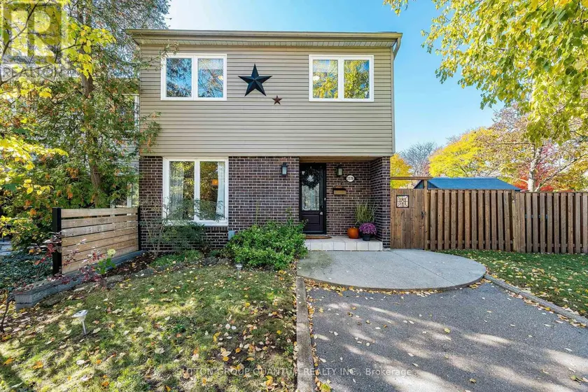 Semi-Detached/Link at 2576 MAINROYAL STREET, Mississauga