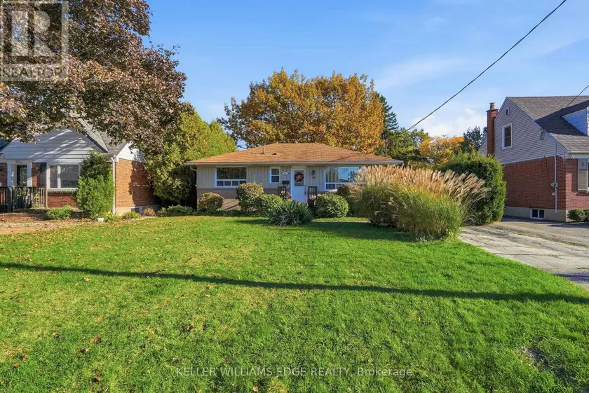 Detached at 660 WICKENS AVENUE, Burlington