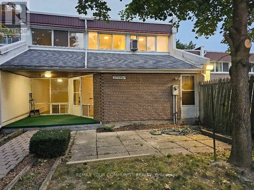 Townhouse at 161 - 70 DRIFTWOOD AVENUE, Toronto