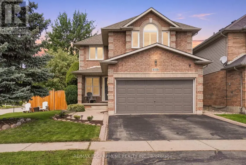Detached at 4109 FOREST RUN AVENUE, Burlington