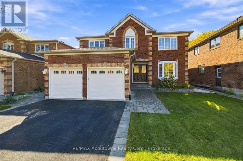 Detached at 1476 LIVERY LANE, Oakville
