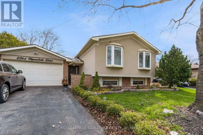 Detached at 2364 WYANDOTTE DRIVE, Oakville
