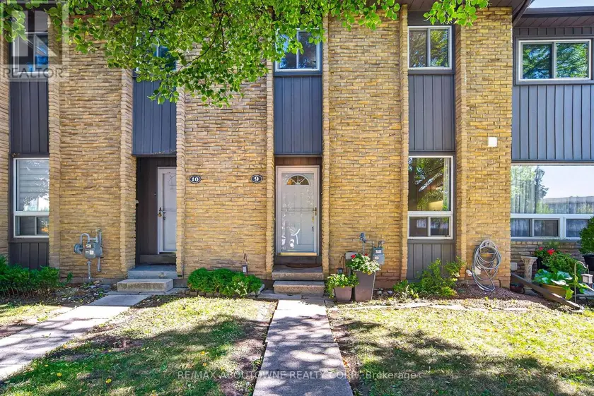 Townhouse at 9 - 1517 ELM ROAD, Oakville