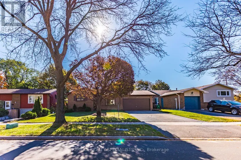 Detached at 2412 BRASILIA CIRCLE, Mississauga