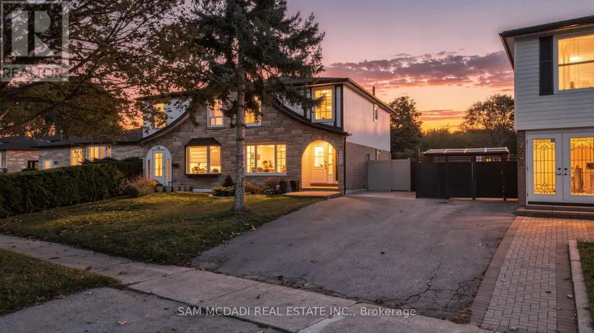 Semi-Detached/Link at 2499 SELORD COURT, Mississauga