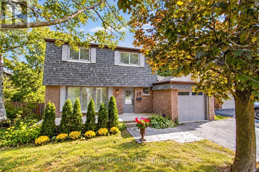 Detached at 19 CLARA STREET, Orangeville