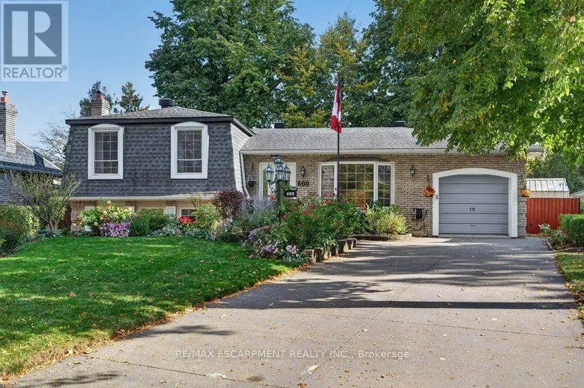 Detached at 600 HOLLY HILL CRESCENT, Burlington