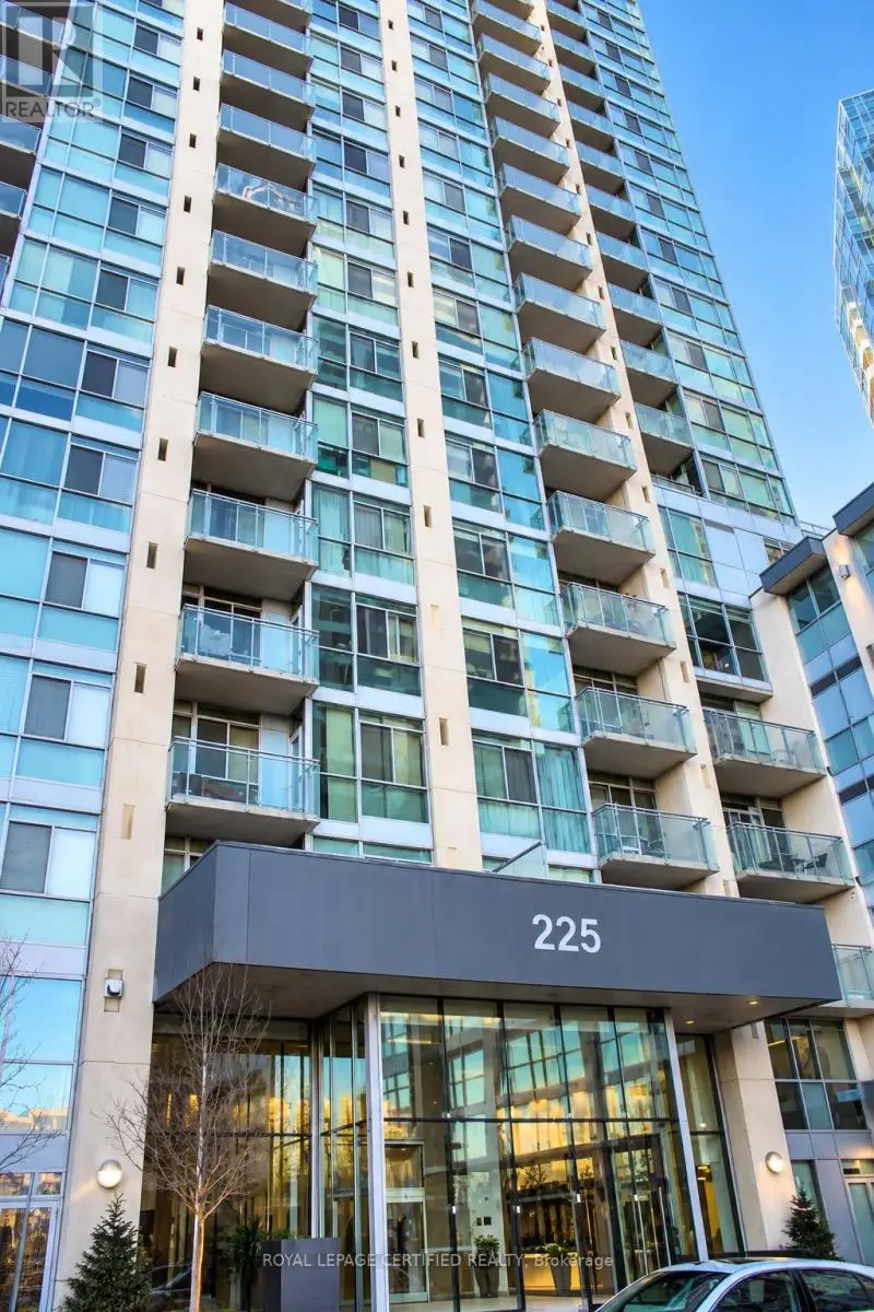 Apartment at 3206 - 225 WEBB DRIVE, Mississauga