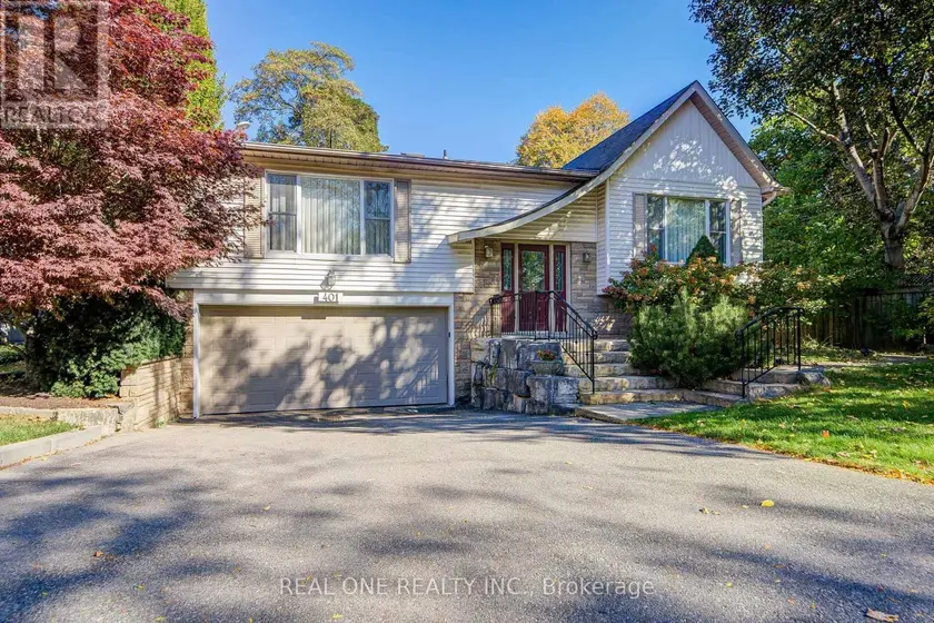 Detached at 401 SWINBURNE ROAD, Burlington