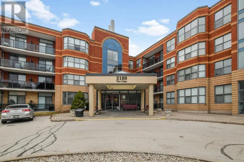Apartment at 110 - 2199 SIXTH LINE, Oakville