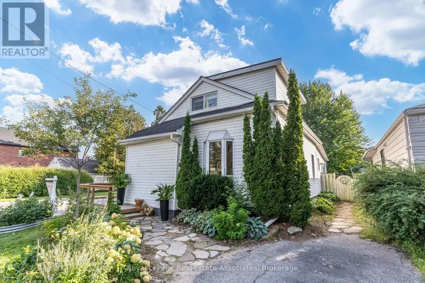 Detached at 889 THIRD STREET, Mississauga