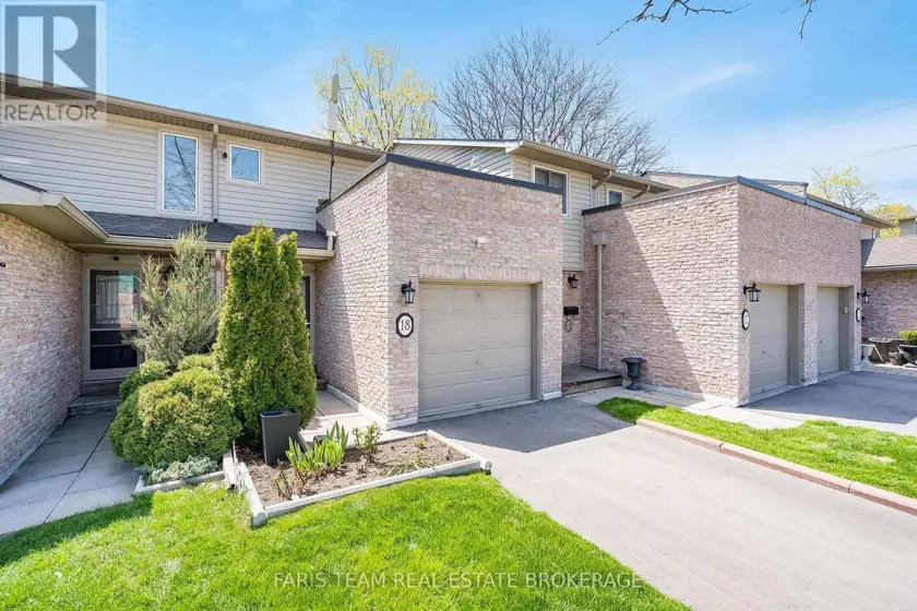 Townhouse at 18 - 2075 ASTA DRIVE, Mississauga