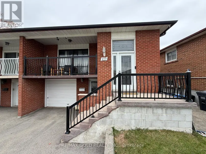 Semi-Detached/Link at 210 HAROLD STREET, Brampton