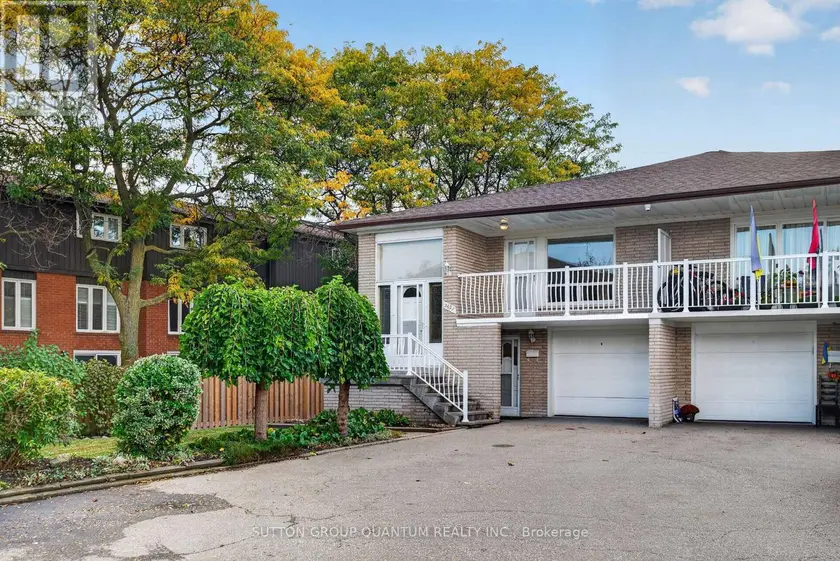 Semi-Detached/Link at 3697 BROOMHILL CRESCENT, Mississauga
