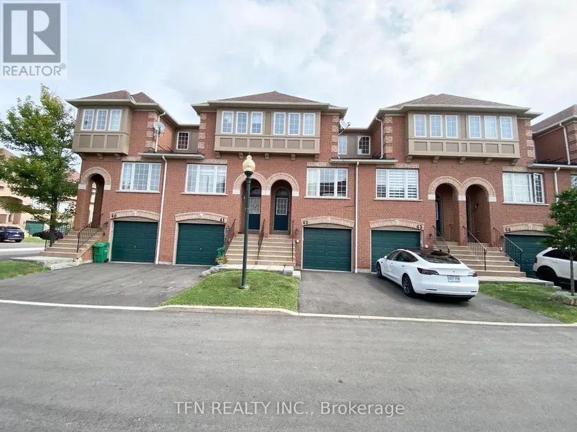 Townhouse at 42 - 3020 CEDARGLEN GATE, Mississauga