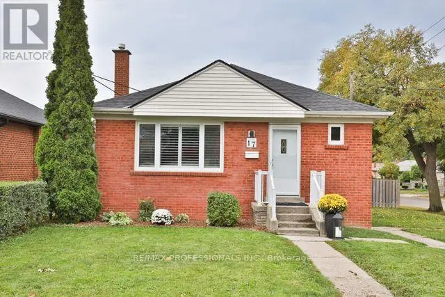 Detached at 17 LONEY AVENUE, Toronto