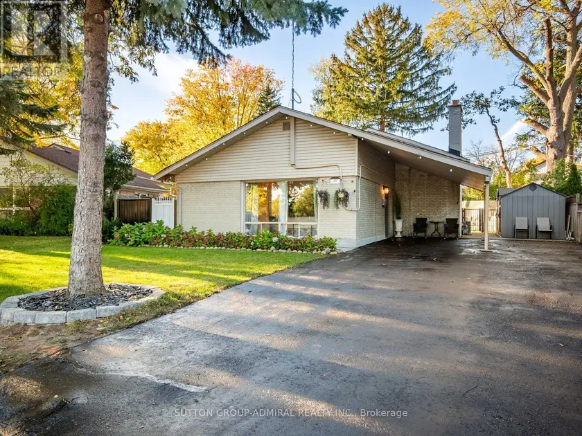 Detached at 49 KENNEBEC CRESCENT, Toronto