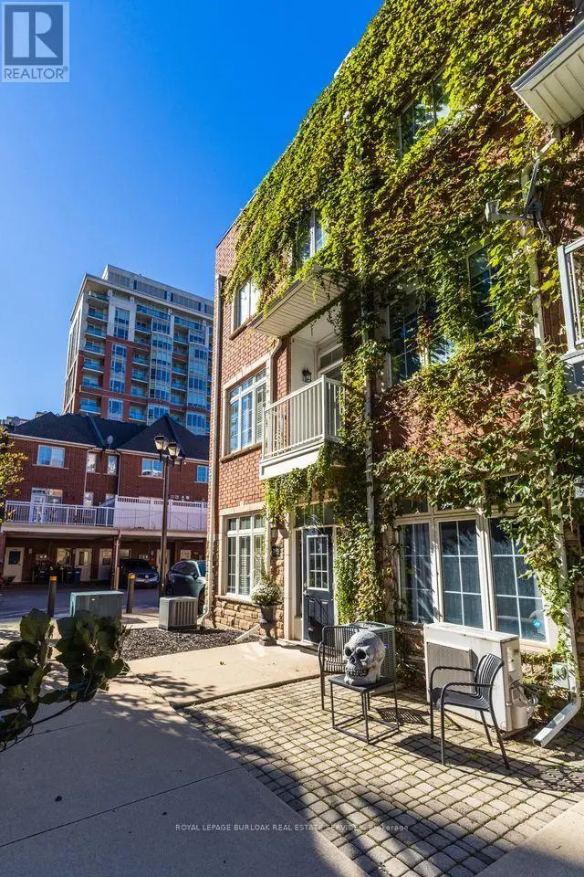 Townhouse at 2090 BATES COMMON, Burlington
