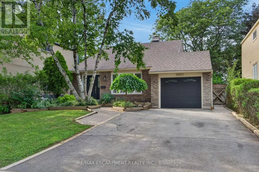 Detached at 3401 ROCKWOOD DRIVE, Burlington