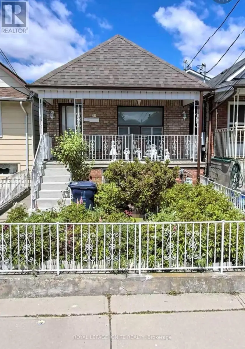 Detached at 40 AVON AVENUE, Toronto