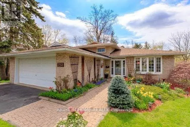 Detached at 2358 THORN LODGE DRIVE, Mississauga
